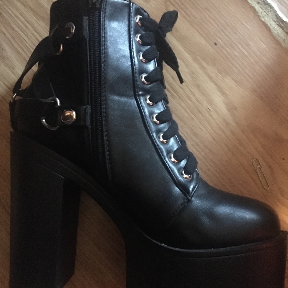 Women’s black platform boots